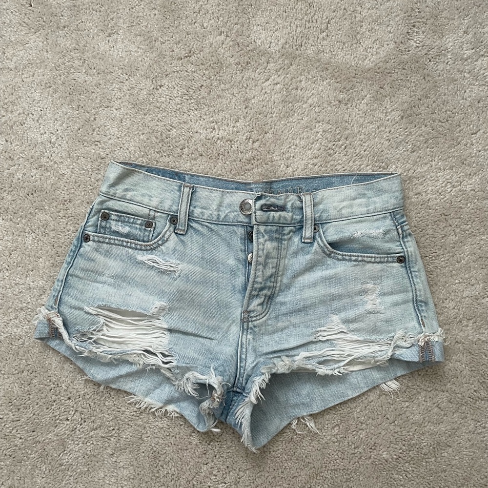 american eagle light wash jean shorts